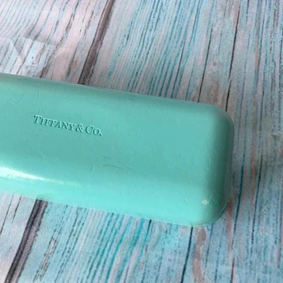 Tiffany and co glasses case ONLY - Picture 3 of 10